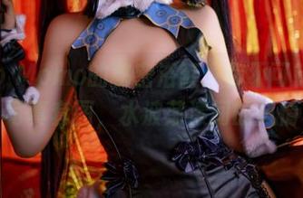 Sayo Momo的秘密浴缸：你不可错过的写真套图，水波荡漾间的风情